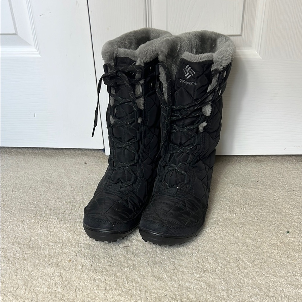 Columbia Black and Gray Winter Boots with Fur Lining